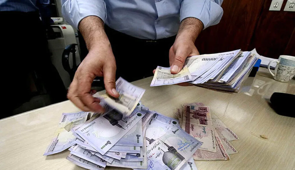 وام بانک کارگشایی با سند ملکی انتخاب خوبی